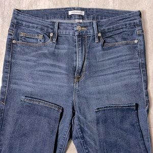 Good American Good Legs Skinny Jeans